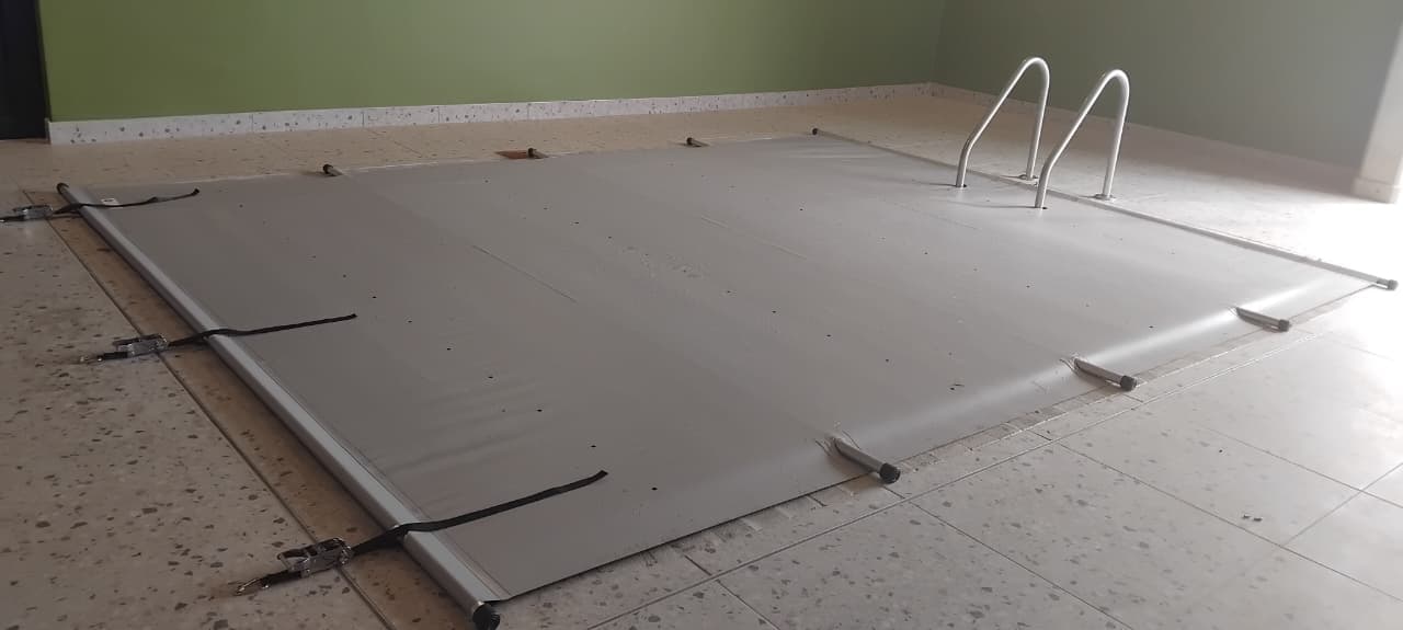 Professional pool cover installation - Sandton luxury home